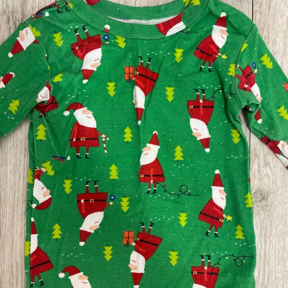 Gap Size 4 Santa PJs